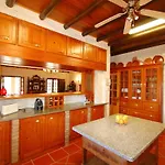 Rustic With Mountain Views And Pool Villa
