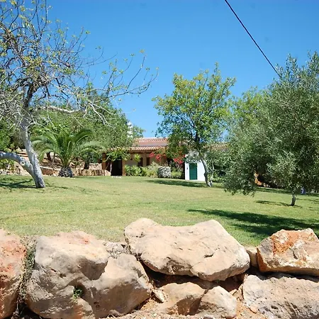 Villa Rustic With Mountain Views And Pool